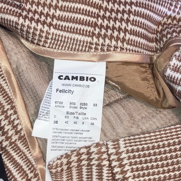 Trousers - Picture 10 of 12